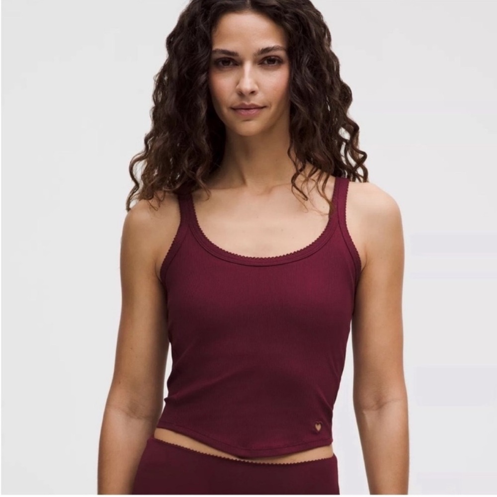 Lululemon NWT nulu ribbed cropped tank top HEART Valentines